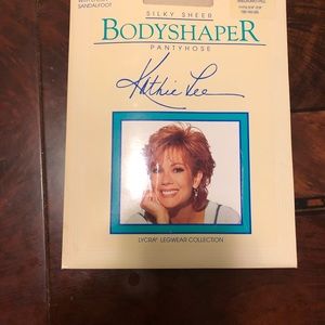 NEW Three Silky Sheer Pantyhose, size M/T